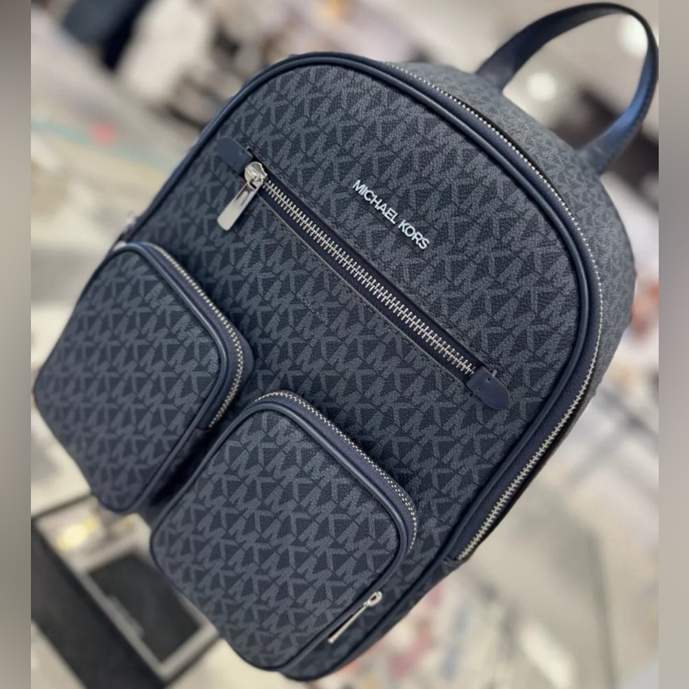 Michael Kors Jet Set Item Medium Backpack MK Navy
